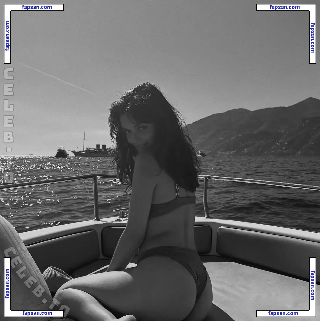 Rachel Zegler nude photo #1219 from OnlyFans