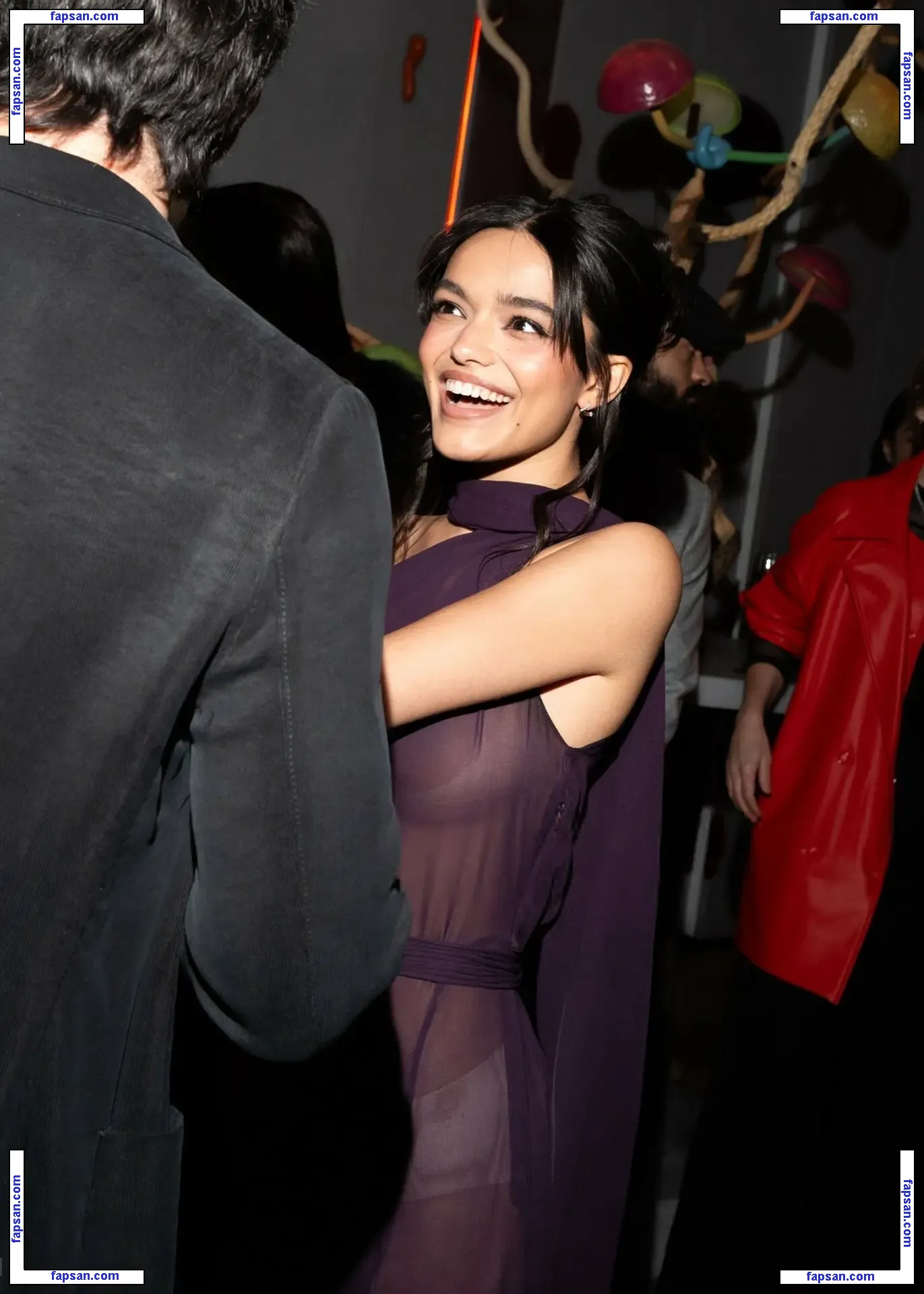 Rachel Zegler голая фото #1224 с Онлифанс