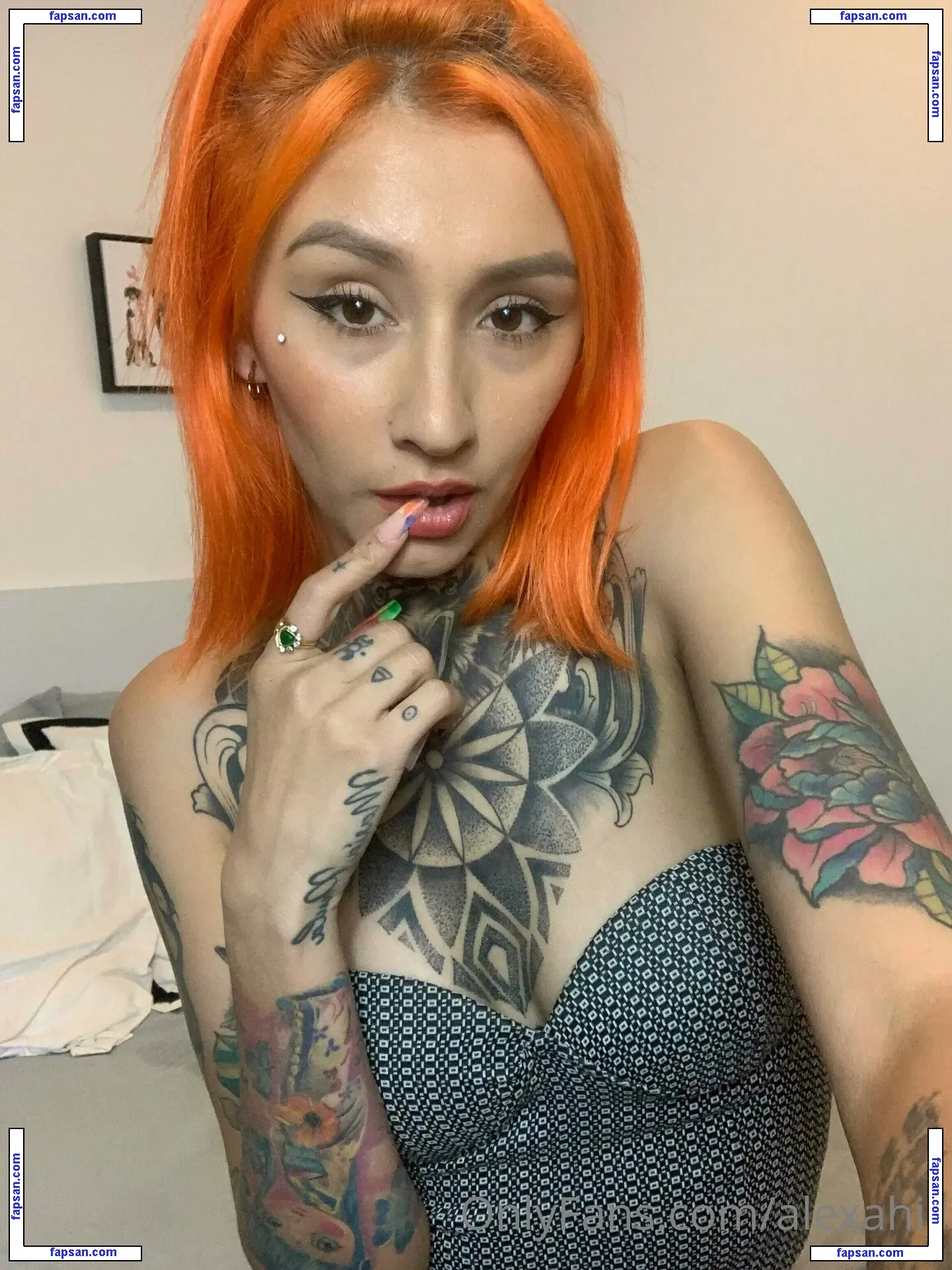 rachelgreyx / rachelxgreig nude photo #0022 from OnlyFans