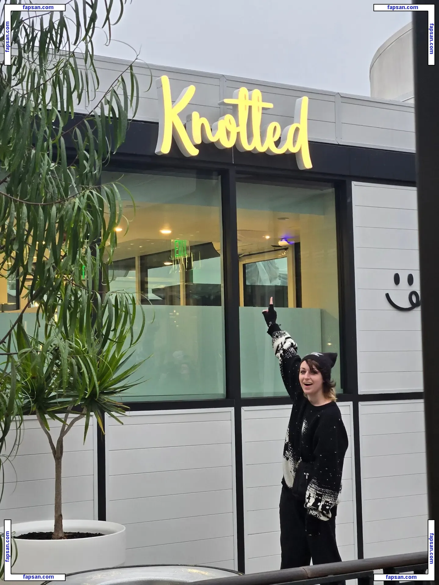 raddles nude photo #0001 from OnlyFans