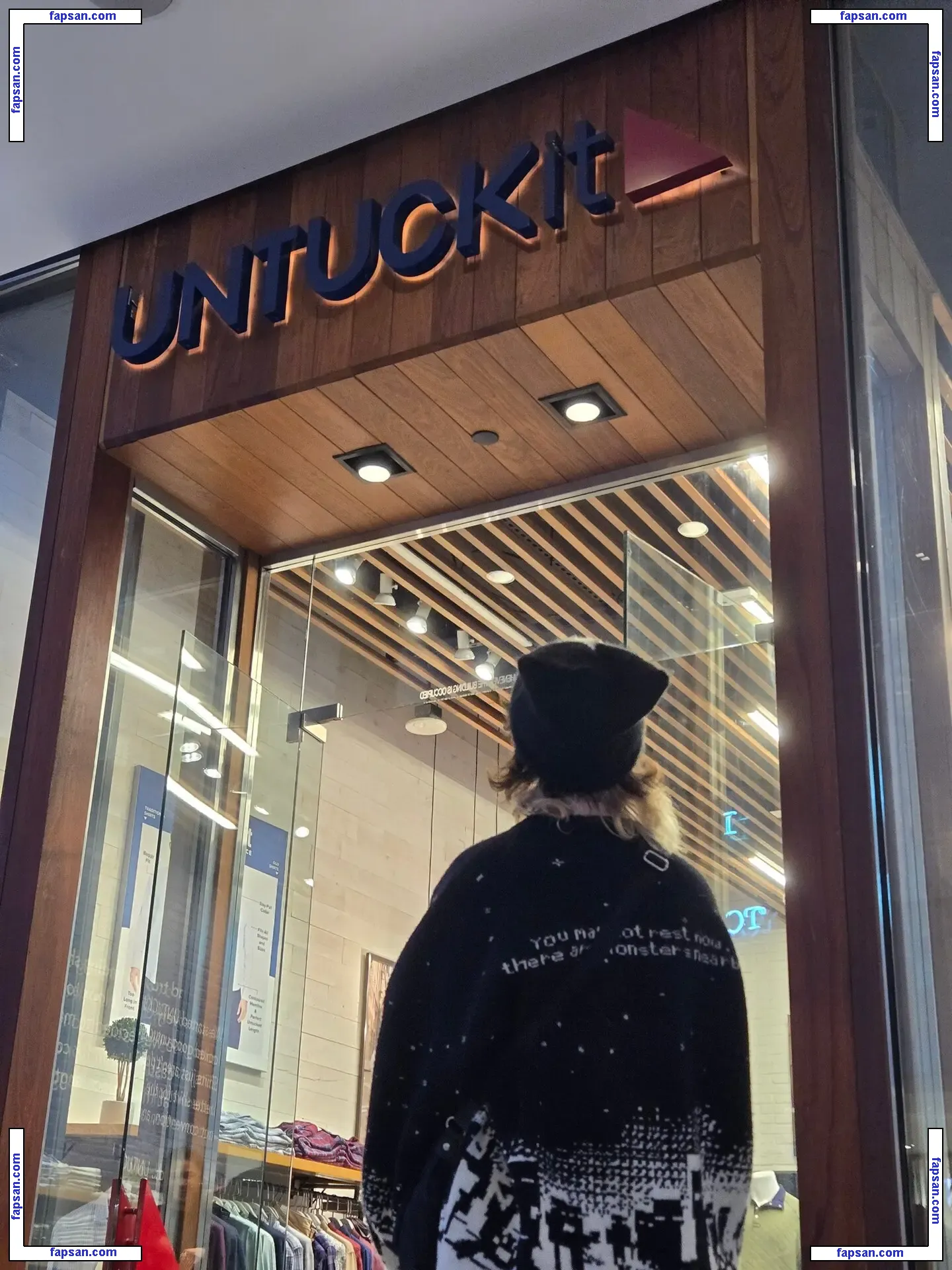 raddles nude photo #0004 from OnlyFans