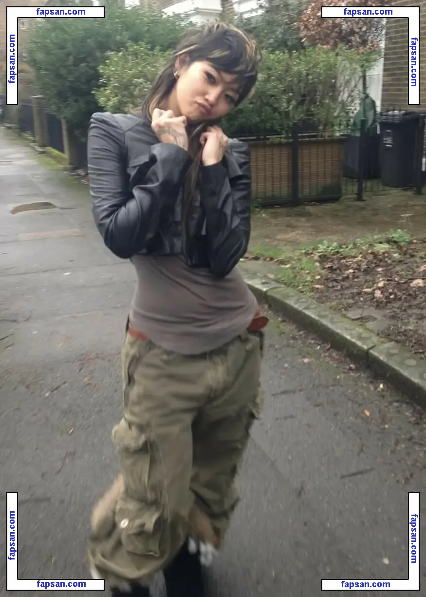 Radvxz голая фото #0303 с Онлифанс