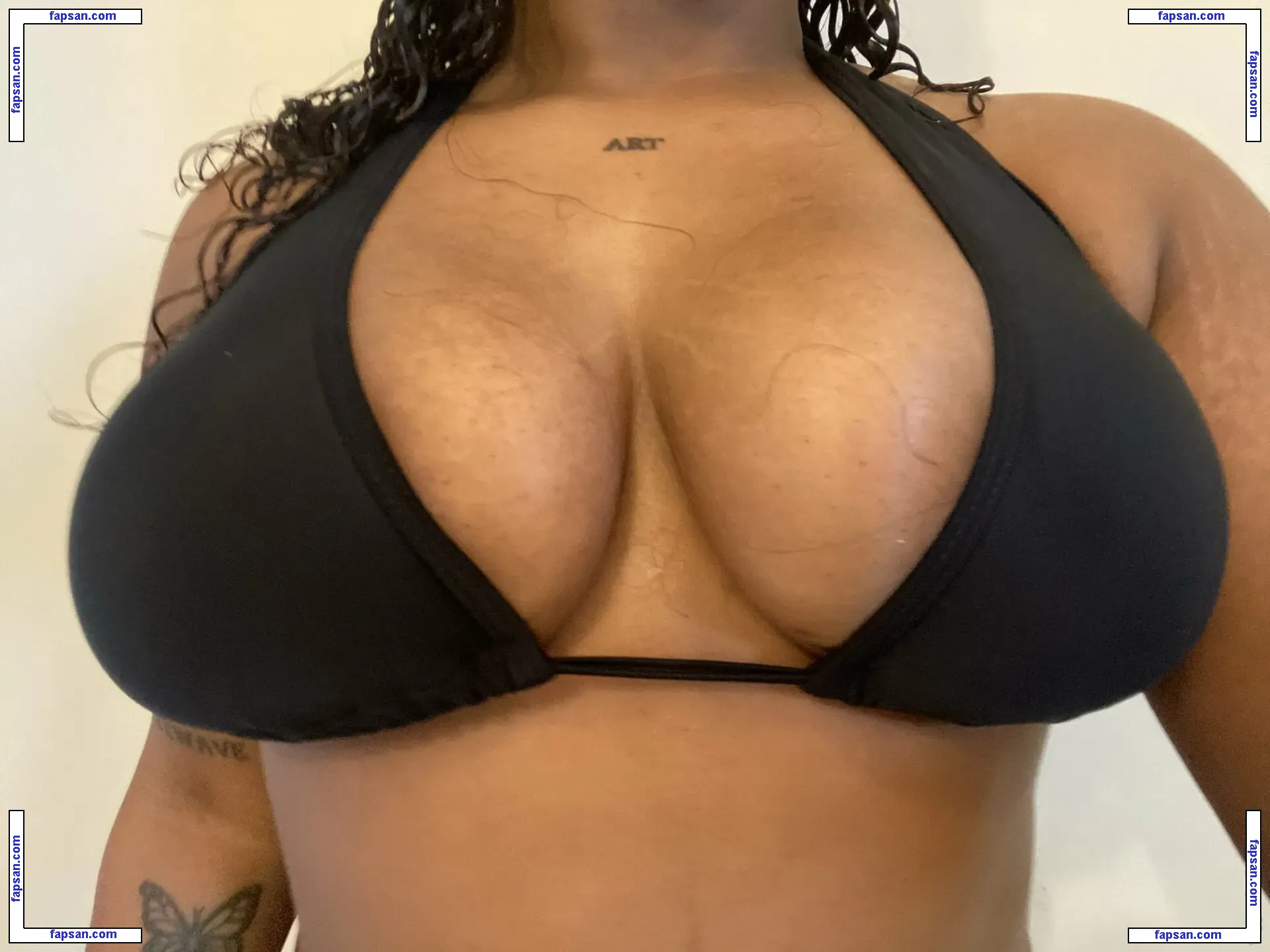 Raeleightorrez1 nude photo #0001 from OnlyFans