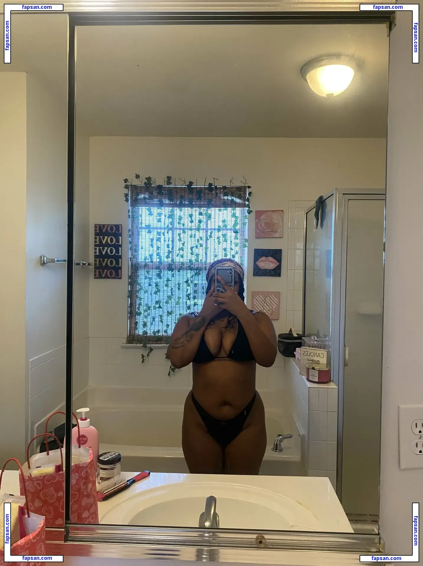 Raeleightorrez1 nude photo #0003 from OnlyFans