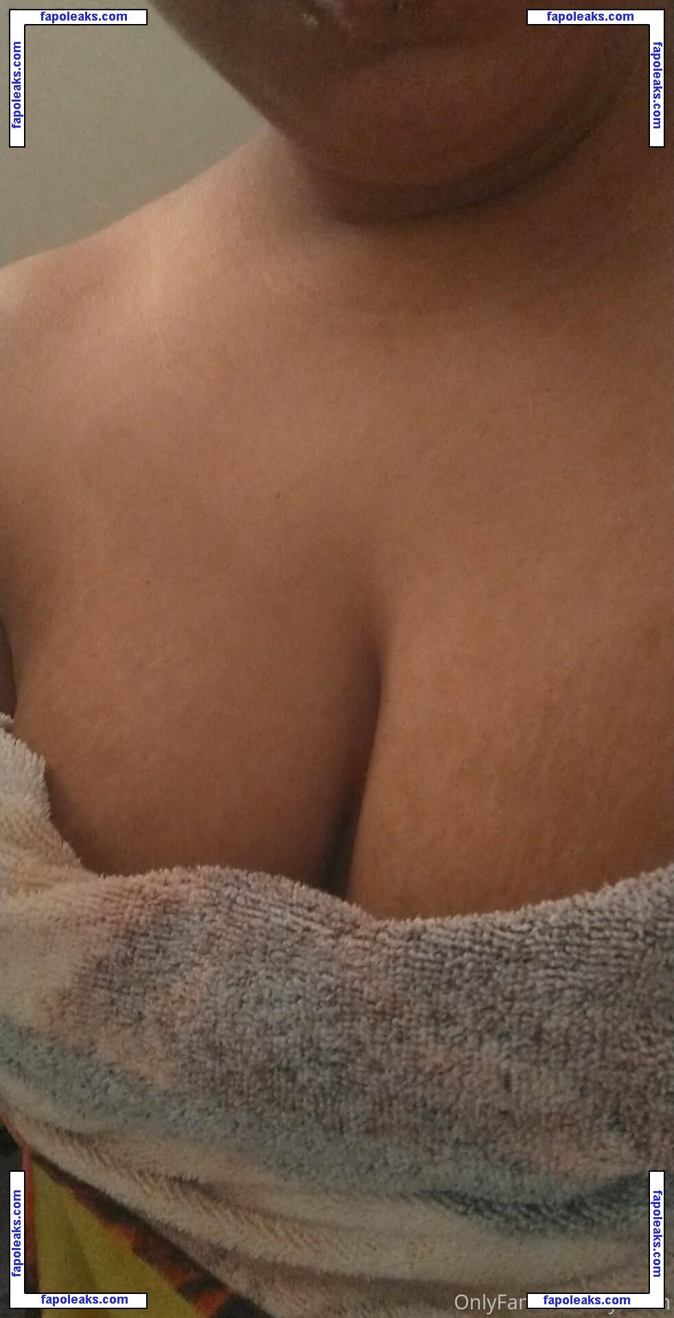 raeraejiggles / juiicyy_raeee nude photo #0008 from OnlyFans