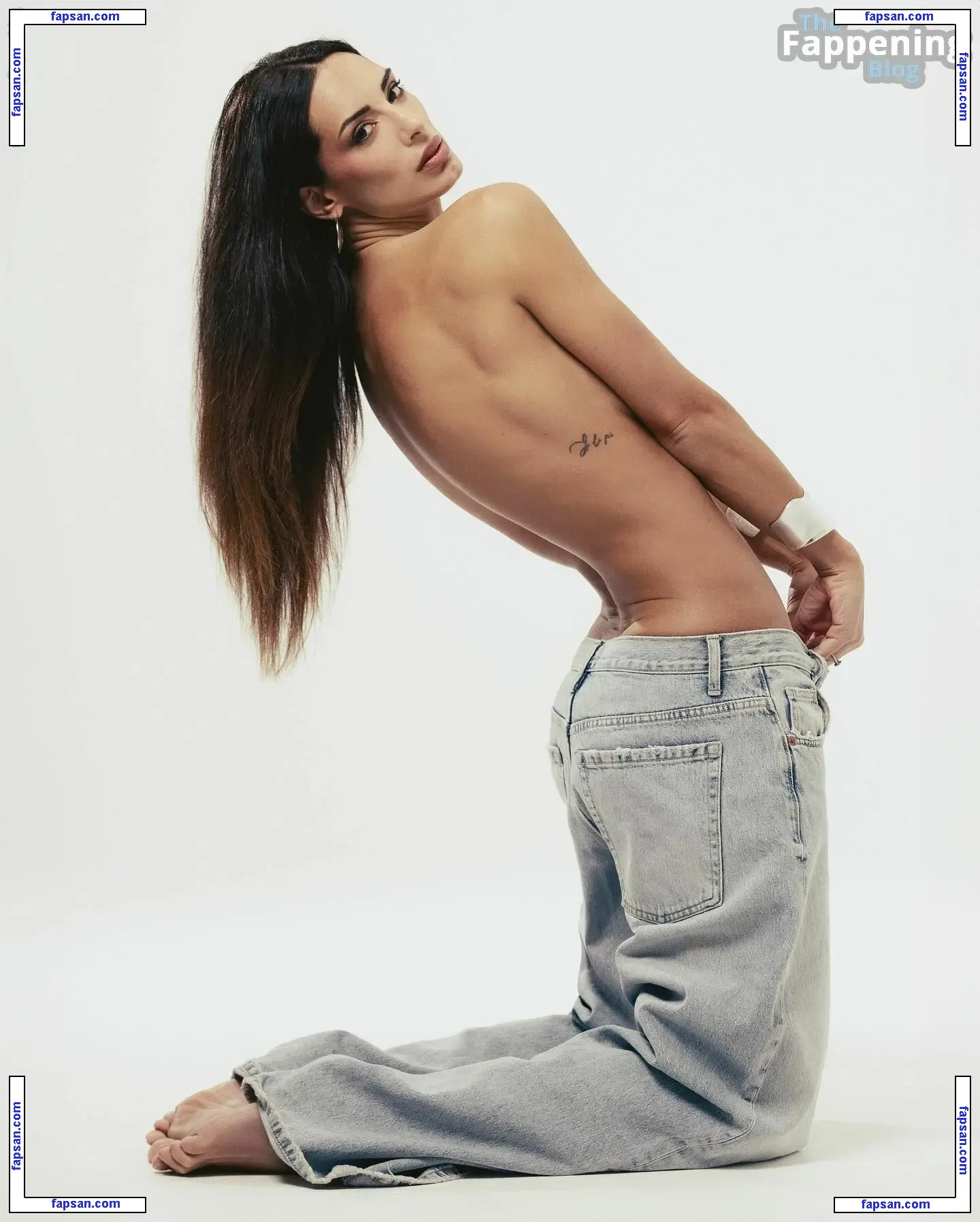 Raffaella Modugno nude photo #0075 from OnlyFans