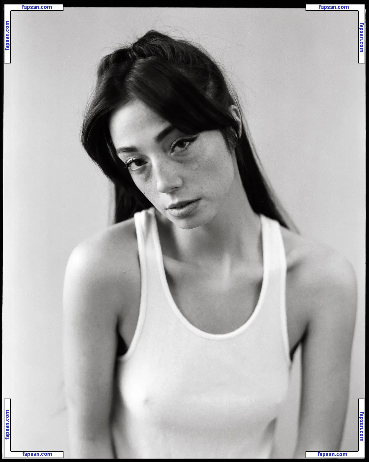 Raimee Miller голая фото #0001 с Онлифанс