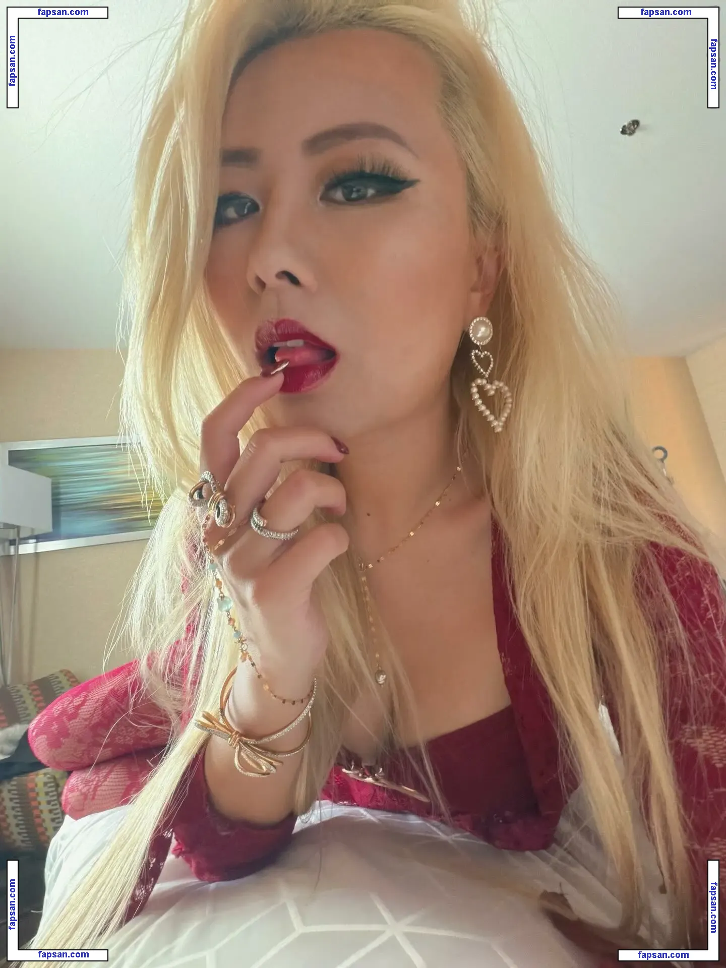 Raina Huang nude photo #0086 from OnlyFans