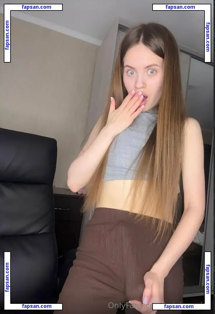 rainbowelsa nude photo #0014 from OnlyFans
