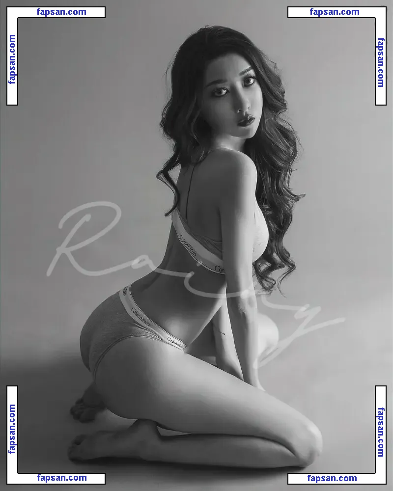 Rainy tw 鍾以希 nude photo #0001 from OnlyFans