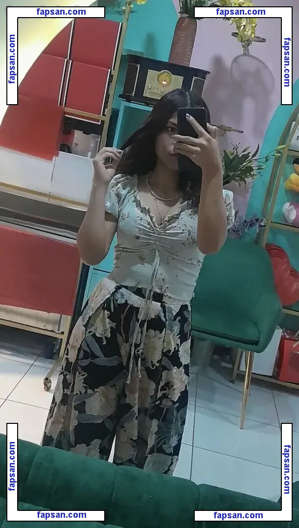 randomhottie11 nude photo #0007 from OnlyFans