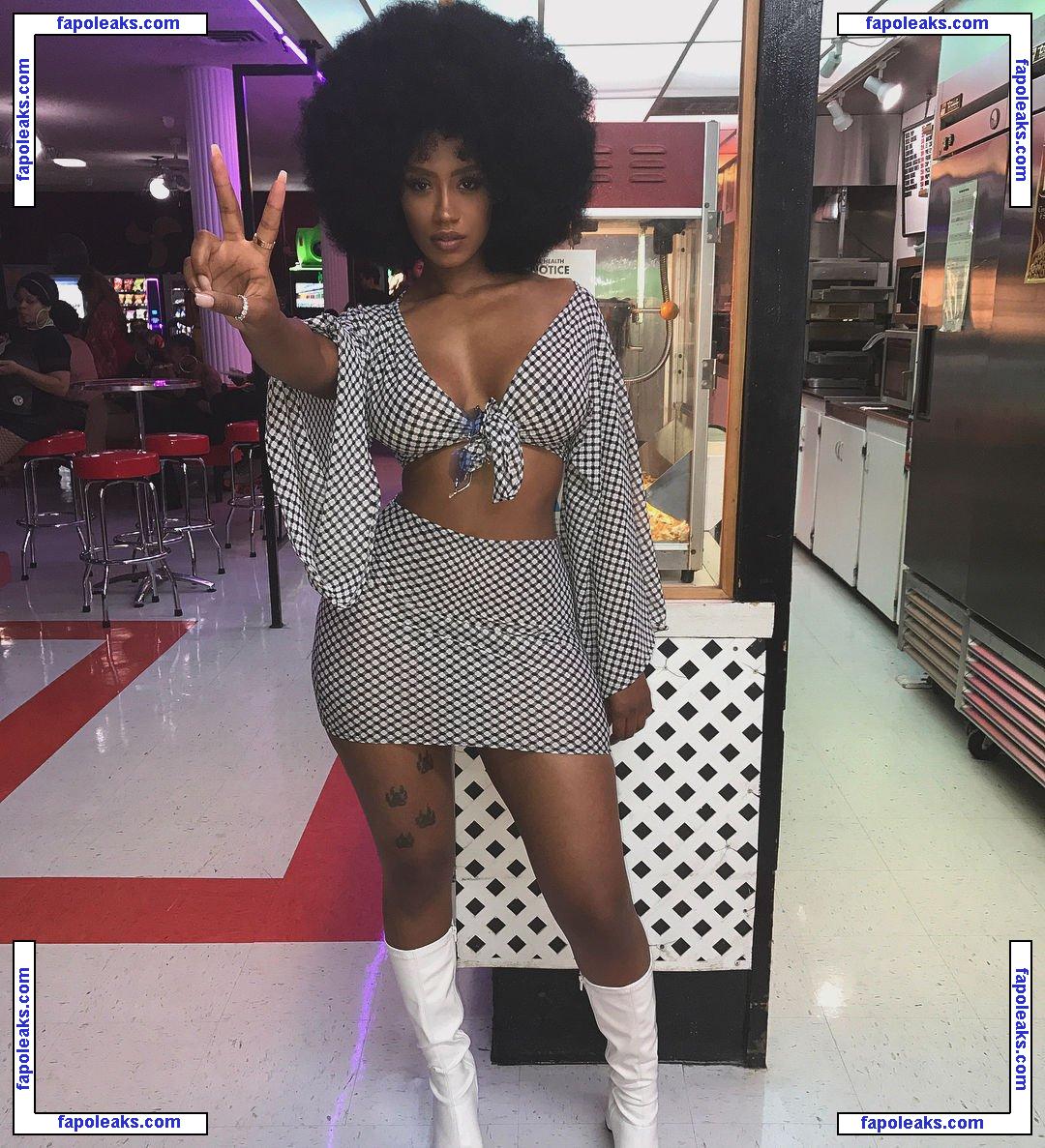 Raven Tracy / soooraven nude photo #0076 from OnlyFans