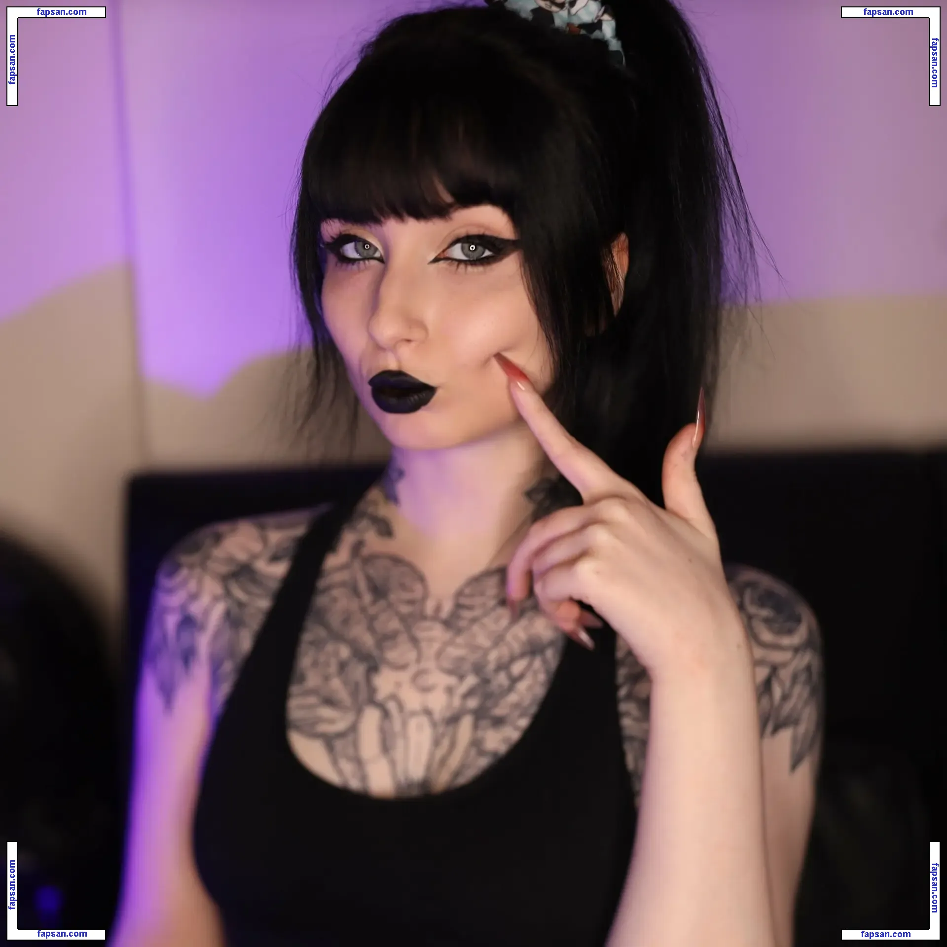 ravenalt nude photo #0005 from OnlyFans