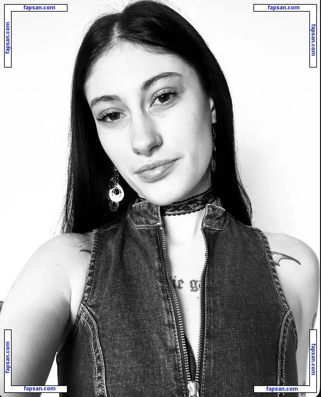 Ravnkitty nude photo #0003 from OnlyFans