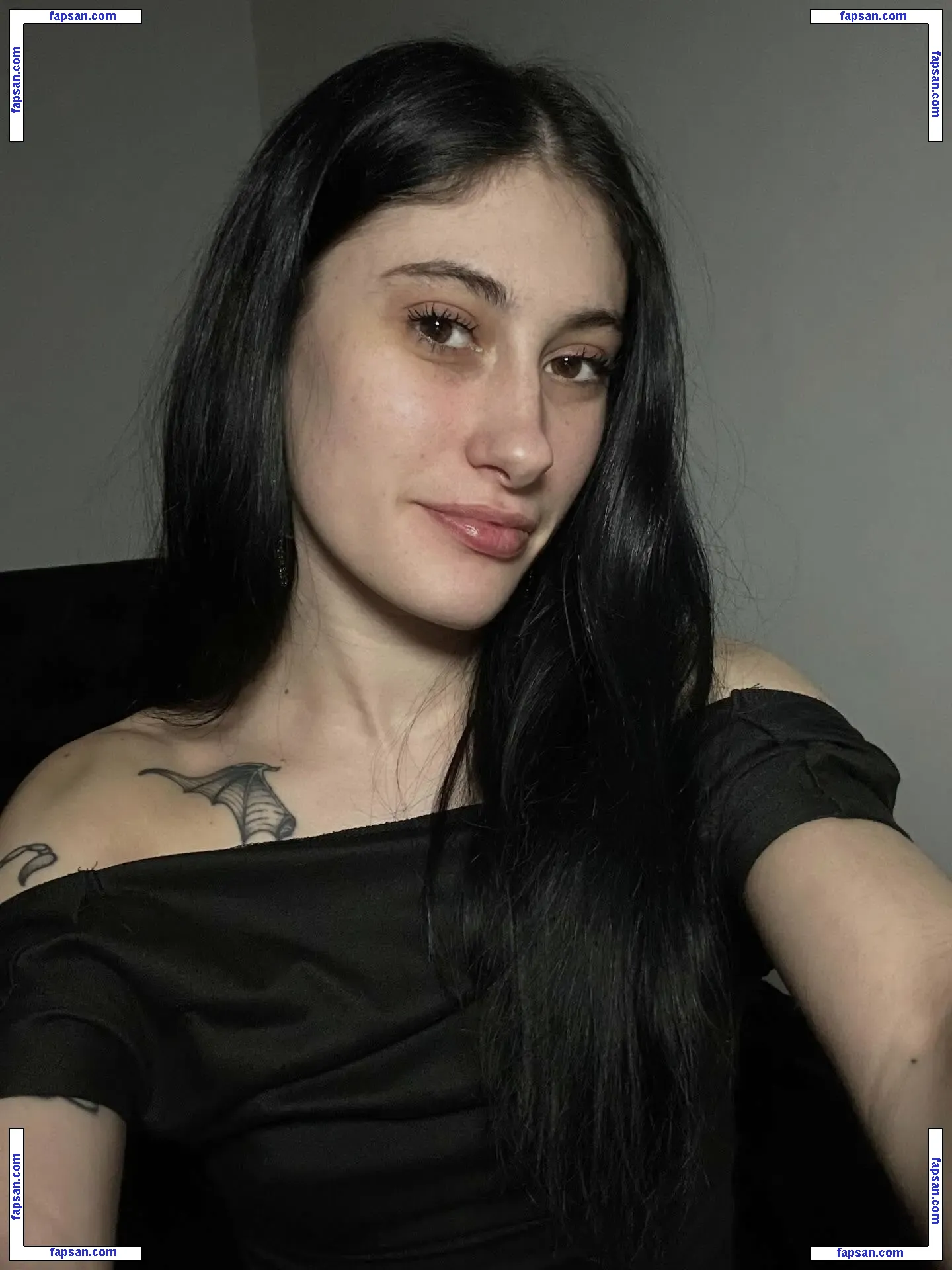 Ravnkitty nude photo #0004 from OnlyFans