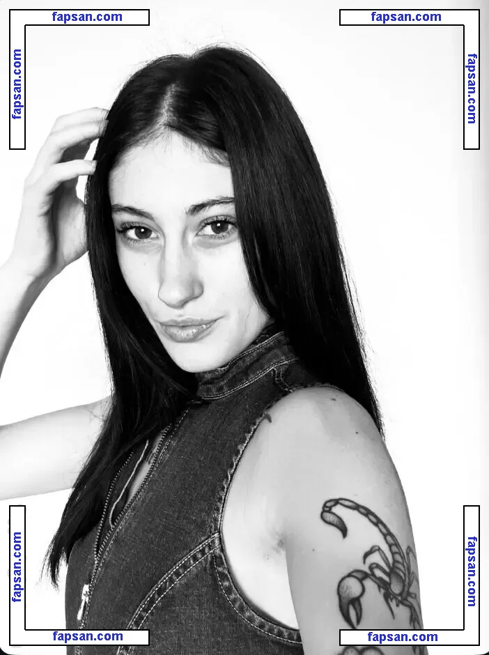 Ravnkitty nude photo #0005 from OnlyFans