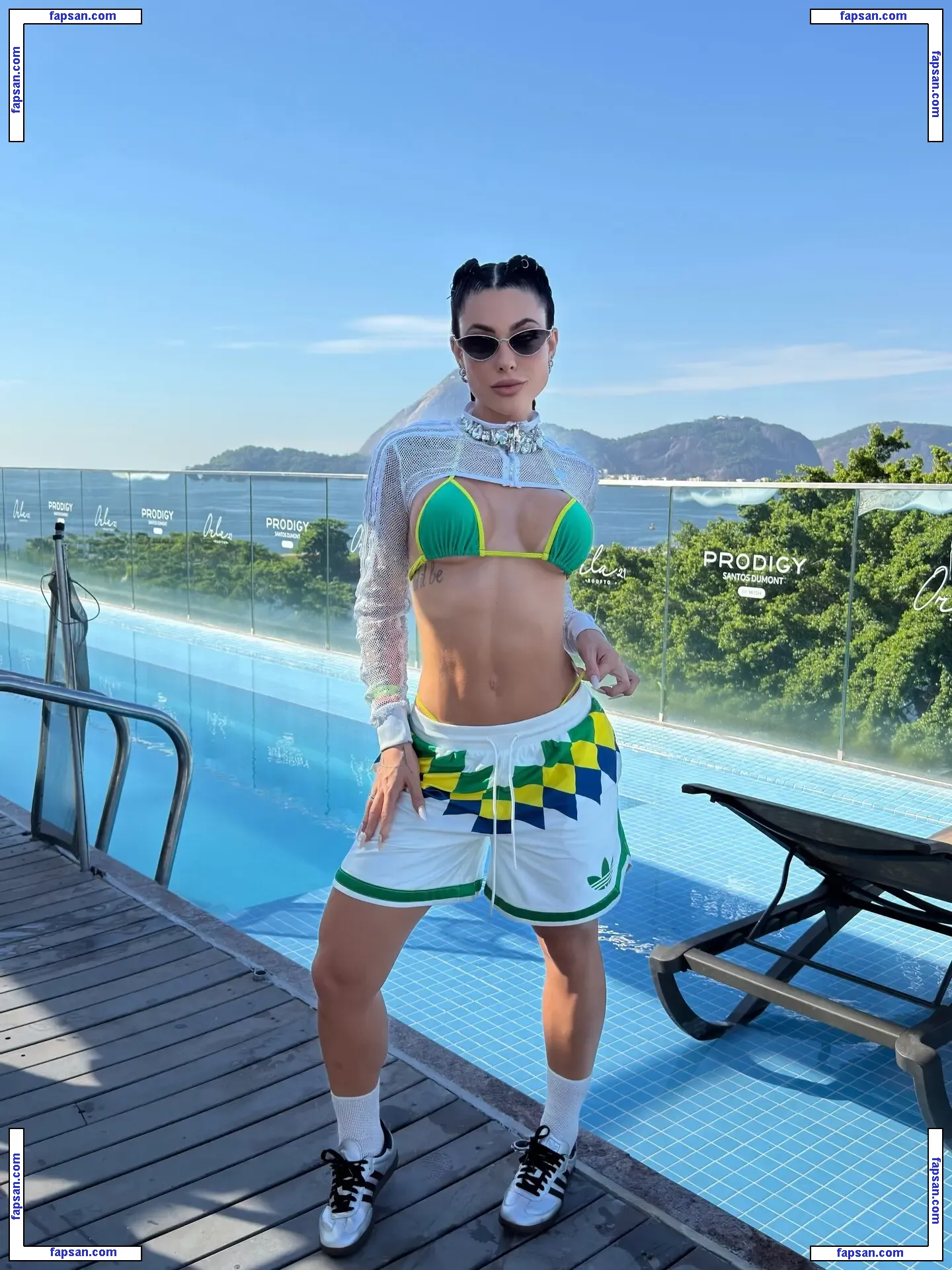 Rayane Figliuzzi голая фото #0003 с Онлифанс