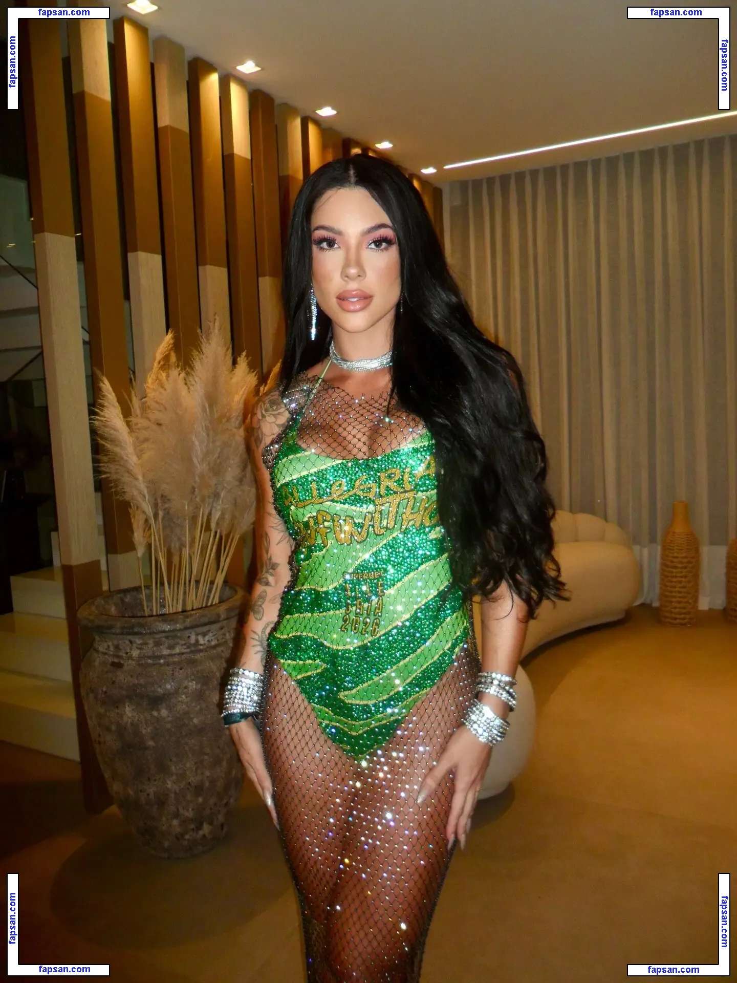 Rayane Figliuzzi голая фото #0011 с Онлифанс