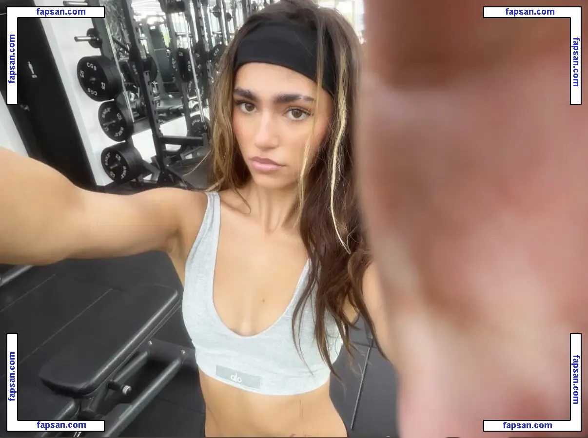 Rayna V nude photo #0019 from OnlyFans