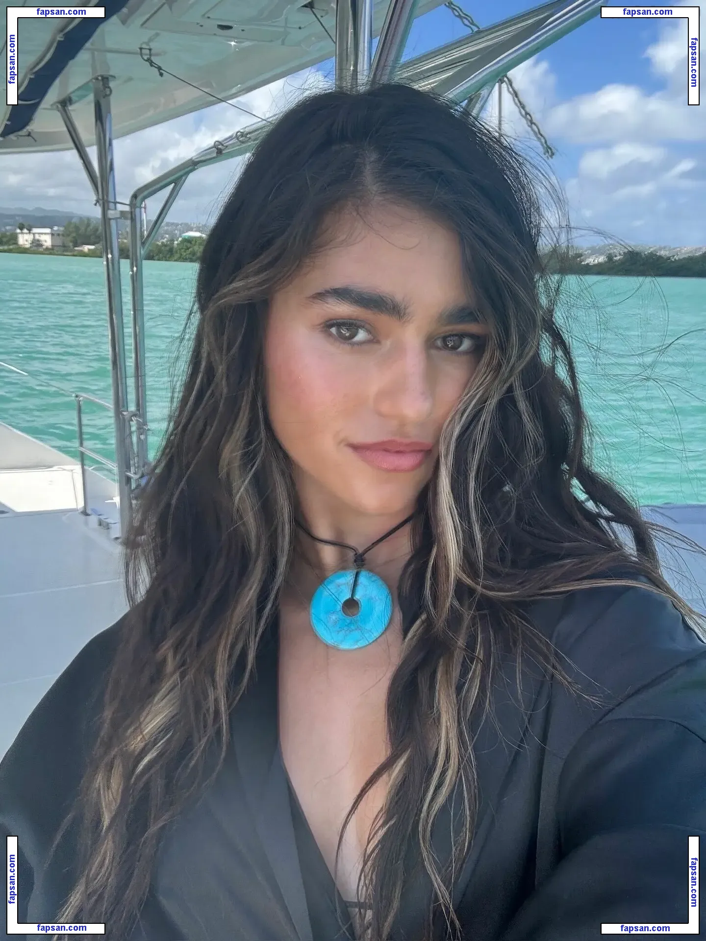 raynavallandingham голая фото #0003 с Онлифанс