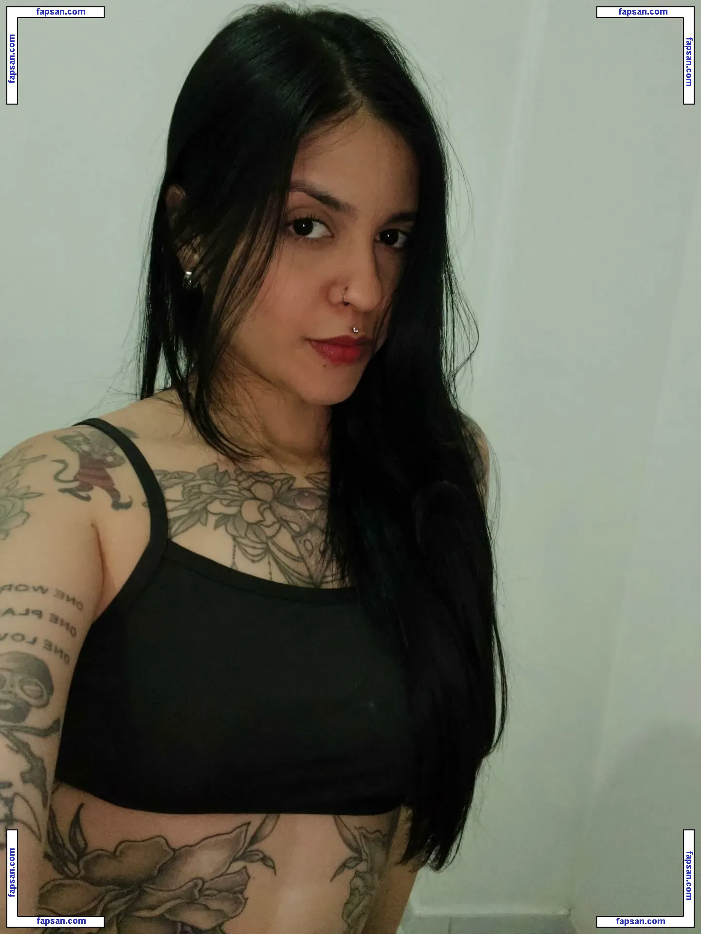 Rayzzia Deborah голая фото #0005 с Онлифанс