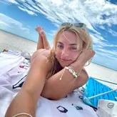 React GirlsYT nude #0092