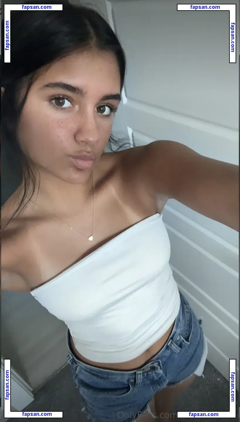 Reagan Blair nude photo #0005 from OnlyFans