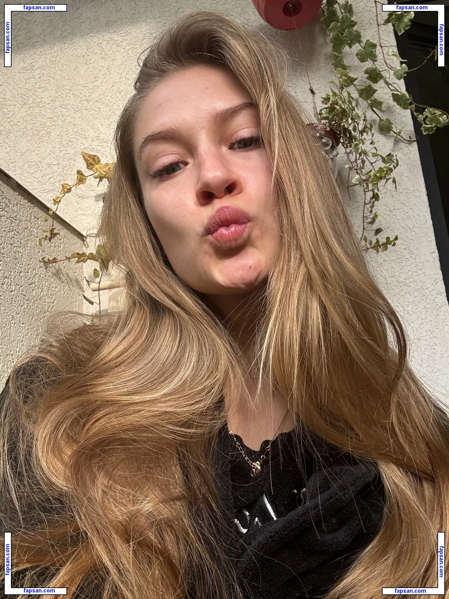 real_tiffany nude photo #0203 from OnlyFans