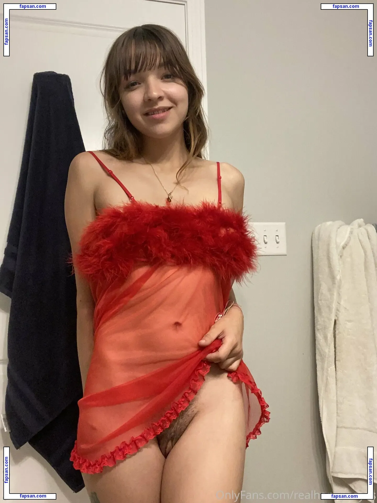 realhoneyhayes nude photo #0019 from OnlyFans