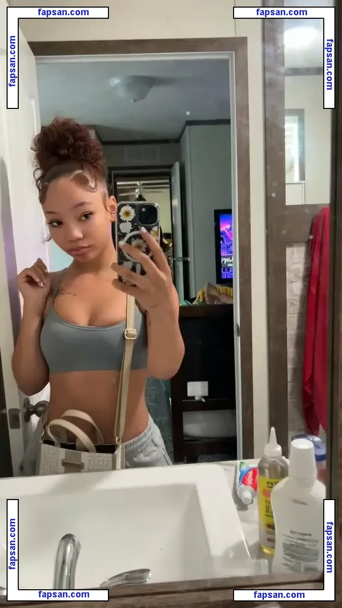 realhunnyj nude photo #0005 from OnlyFans