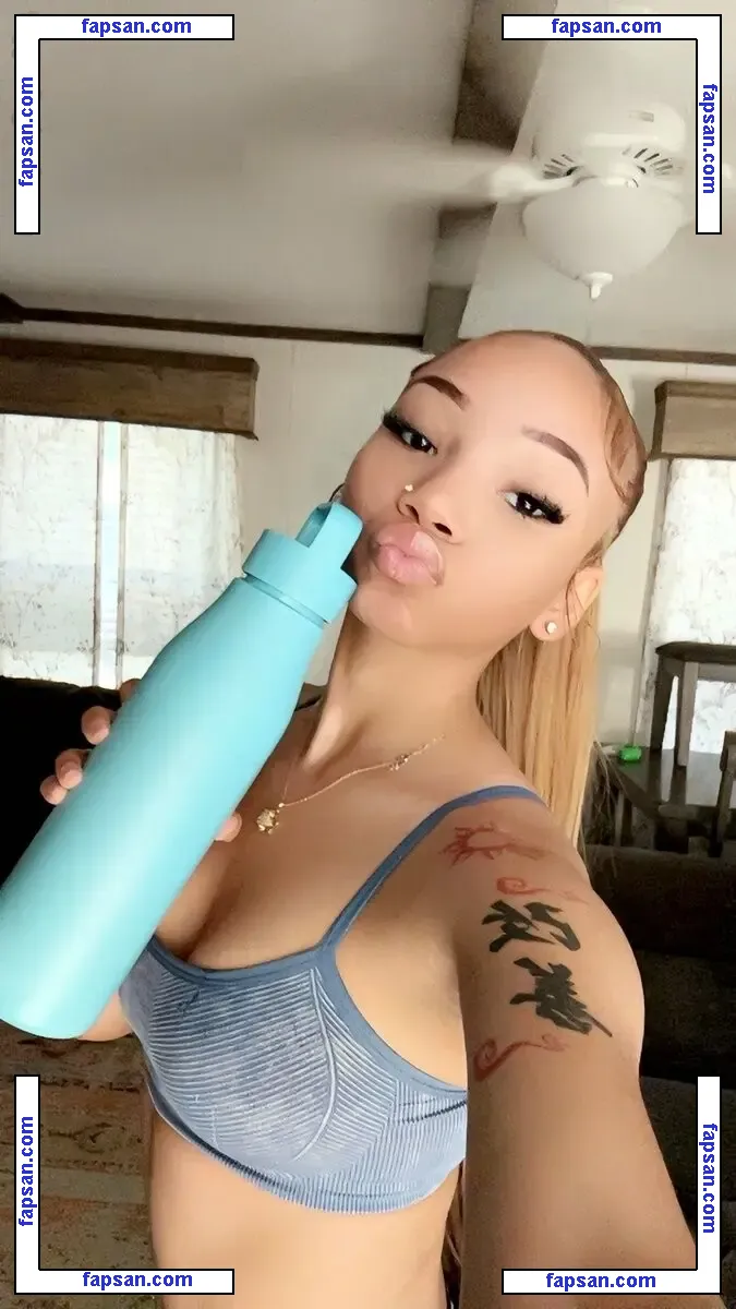 realhunnyj nude photo #0006 from OnlyFans