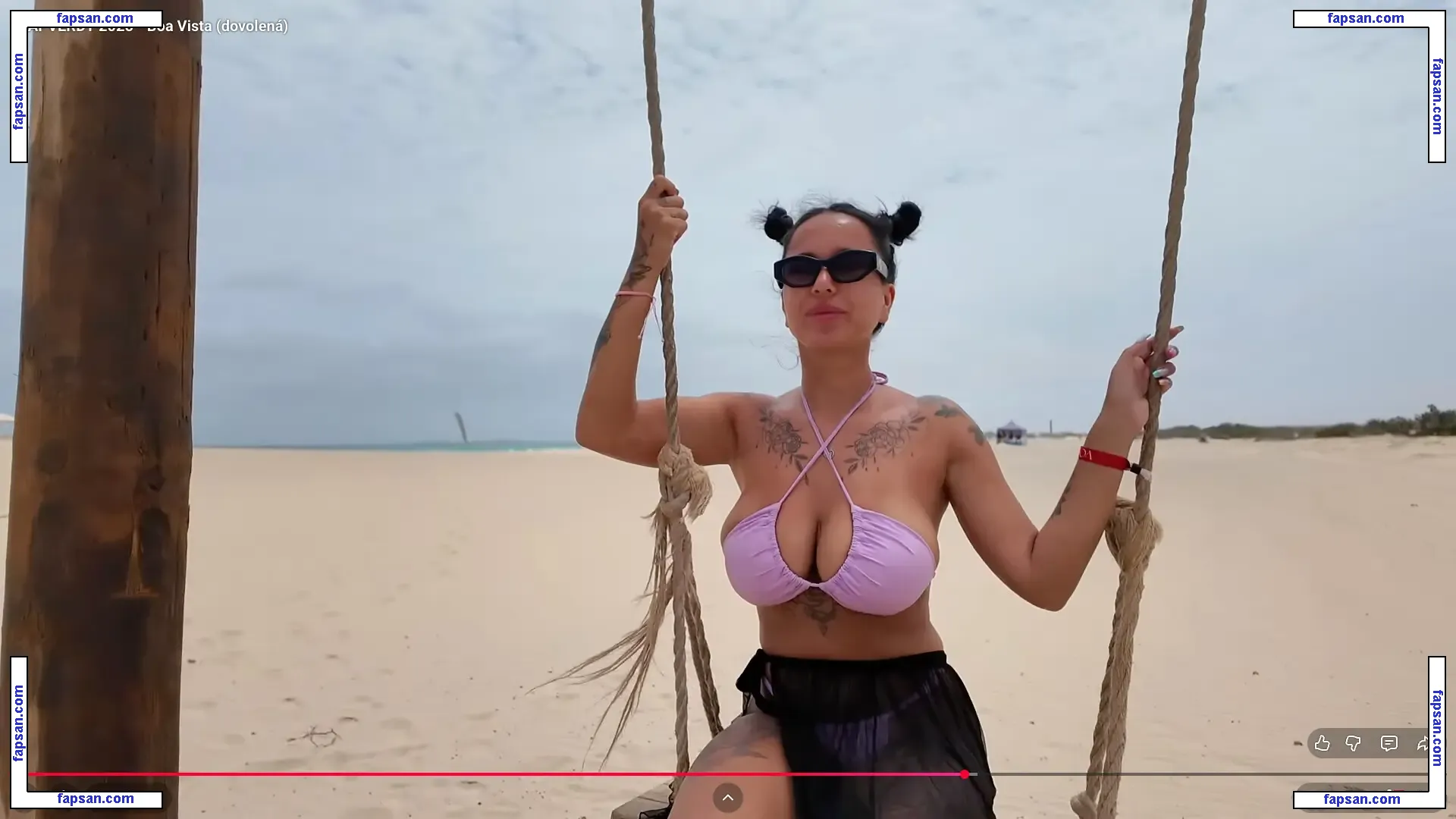 Reallifecam голая фото #0119 с Онлифанс