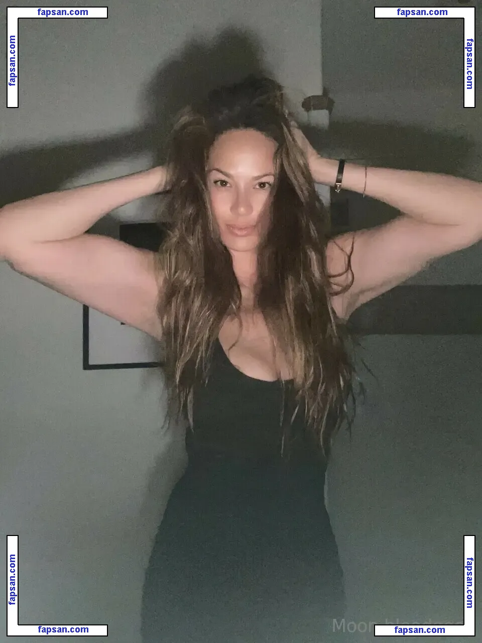 realmoonbloodgood nude photo #0030 from OnlyFans