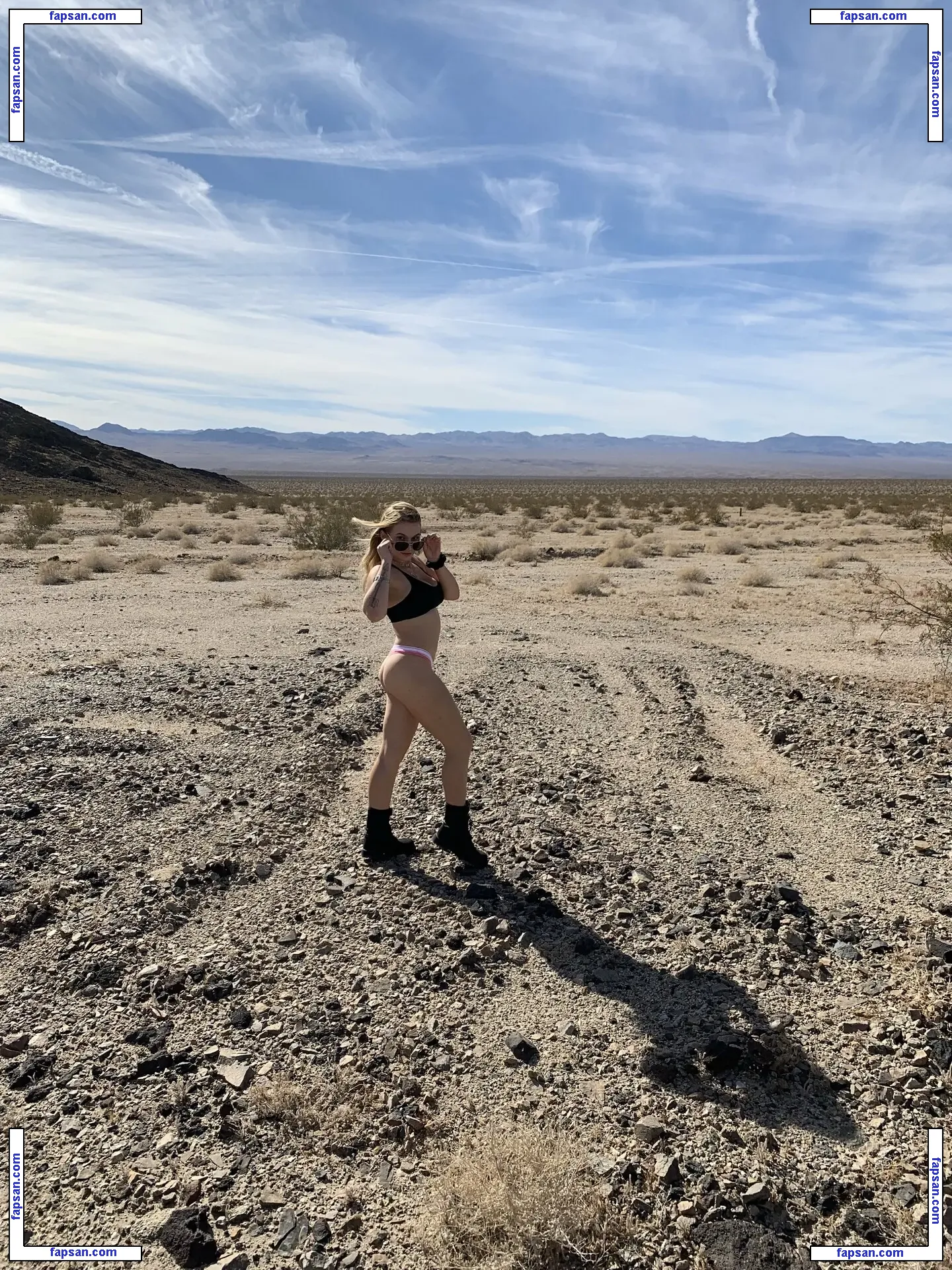 realzoieburgher nude photo #0046 from OnlyFans