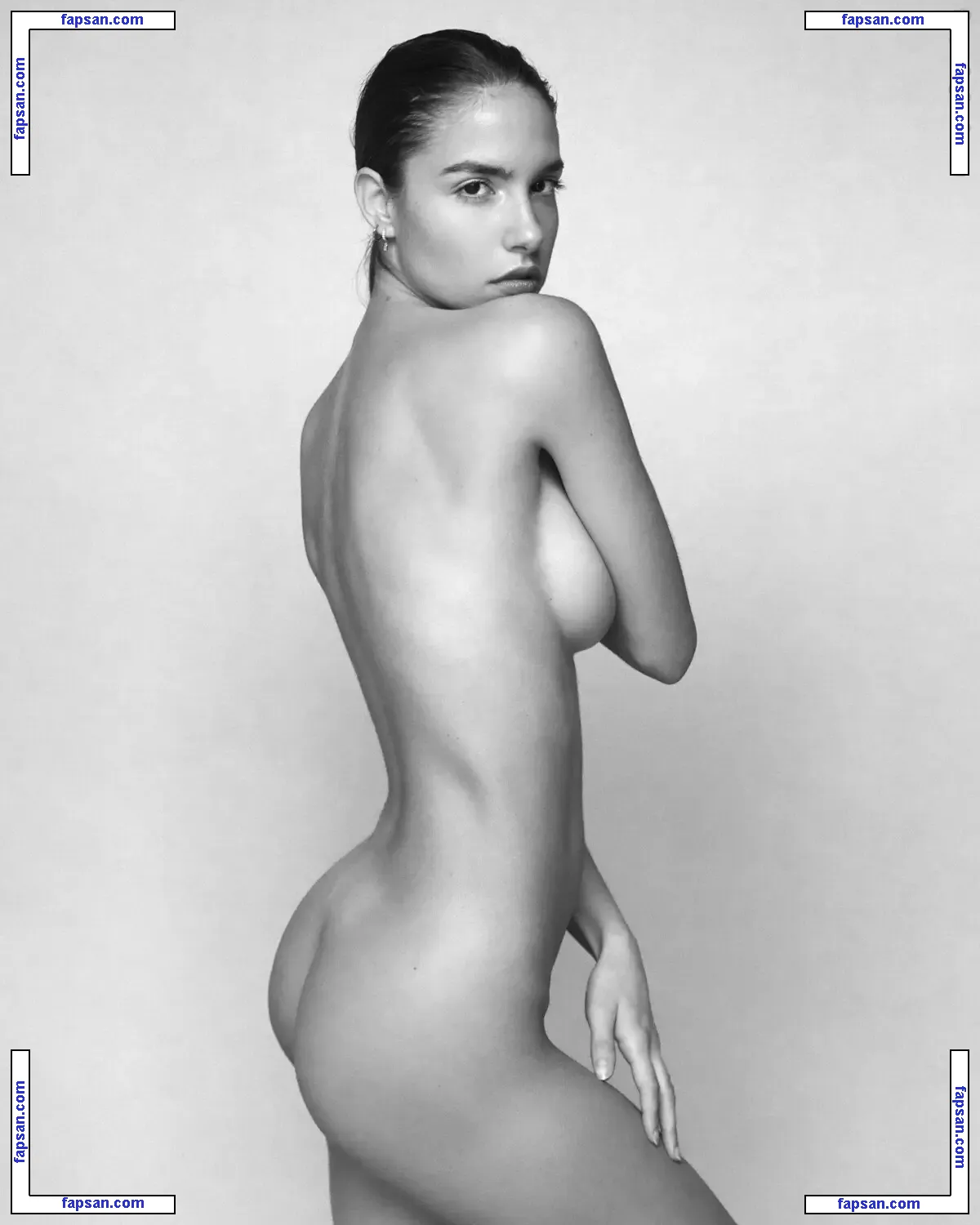 Rebecca Bagnol nude photo #0658 from OnlyFans