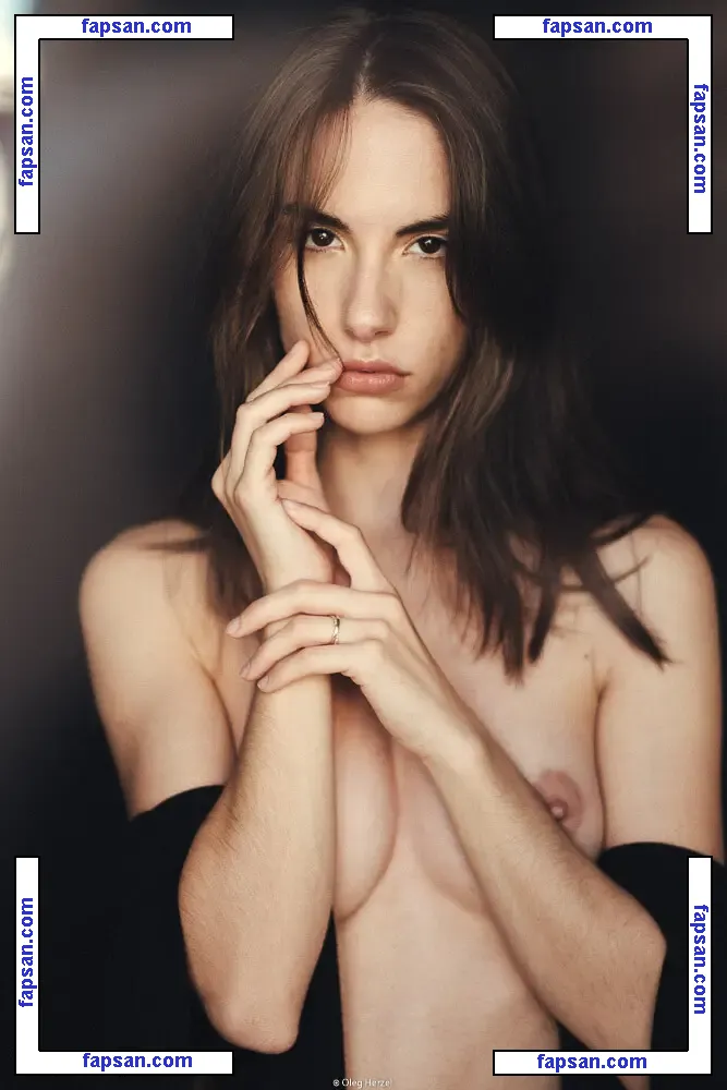 Rebecca Bagnol nude photo #1057 from OnlyFans