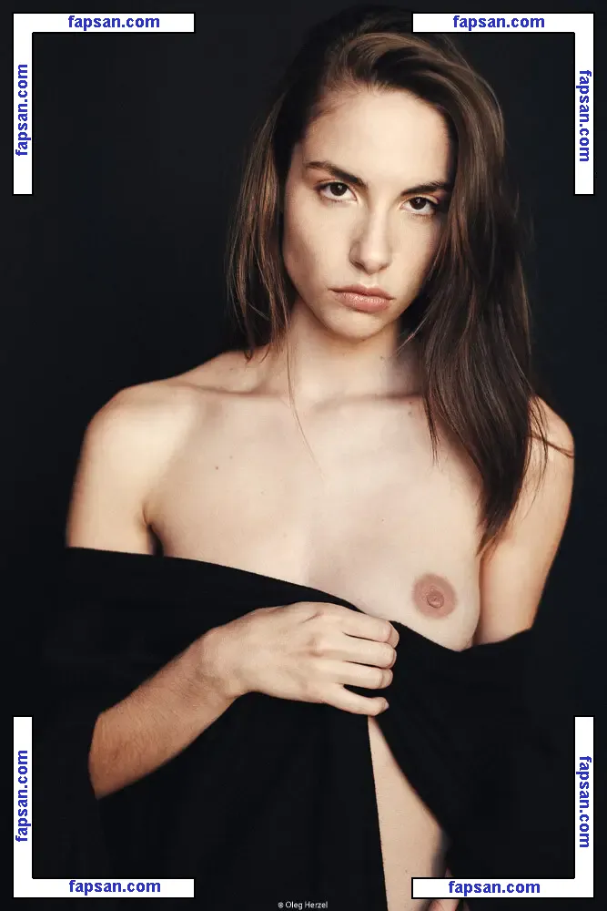 Rebecca Bagnol nude photo #1063 from OnlyFans