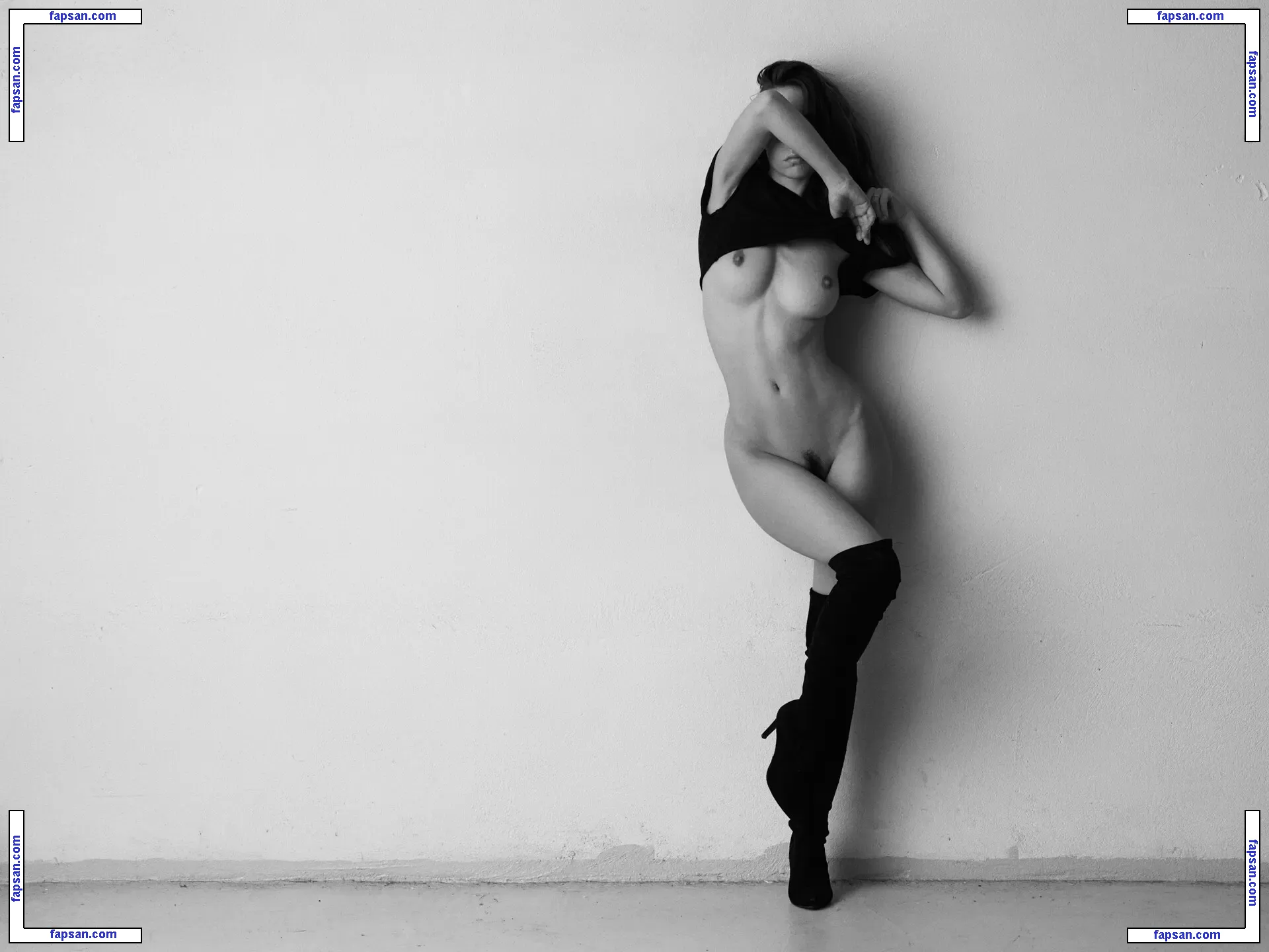 Rebecca Bagnol nude photo #1201 from OnlyFans