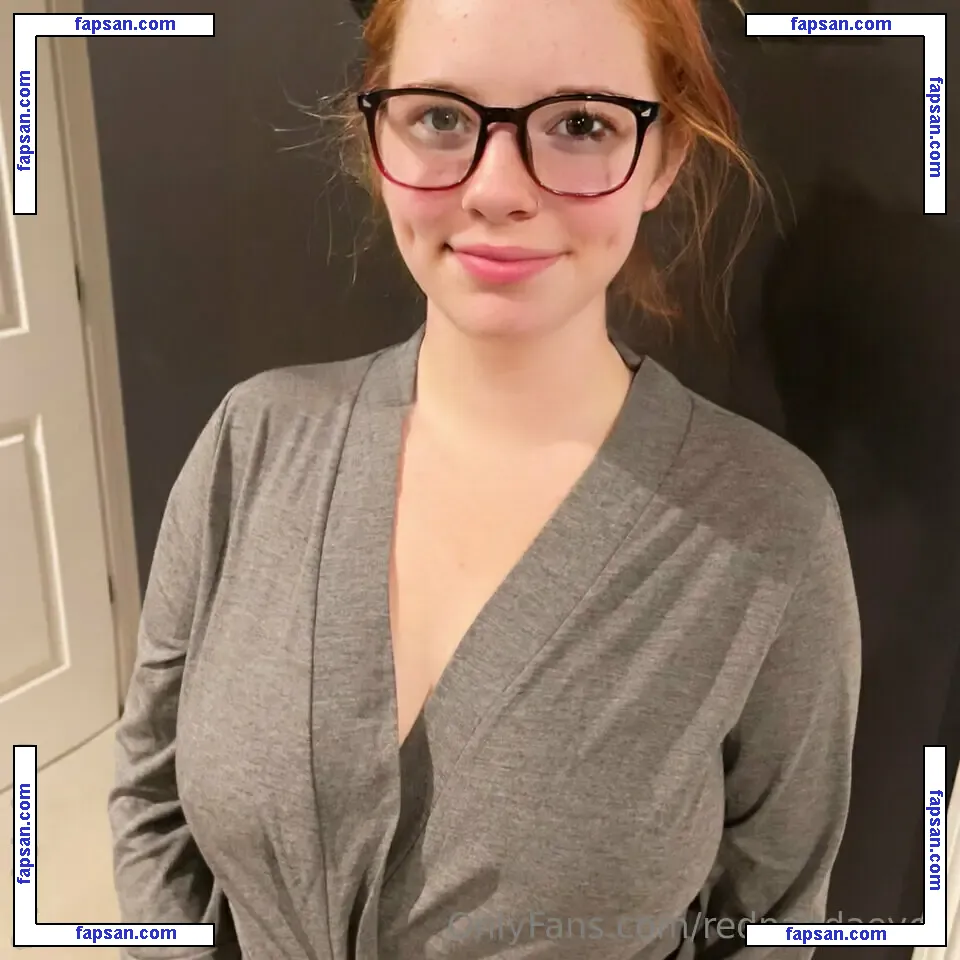 redpandaeyes nude photo #0007 from OnlyFans