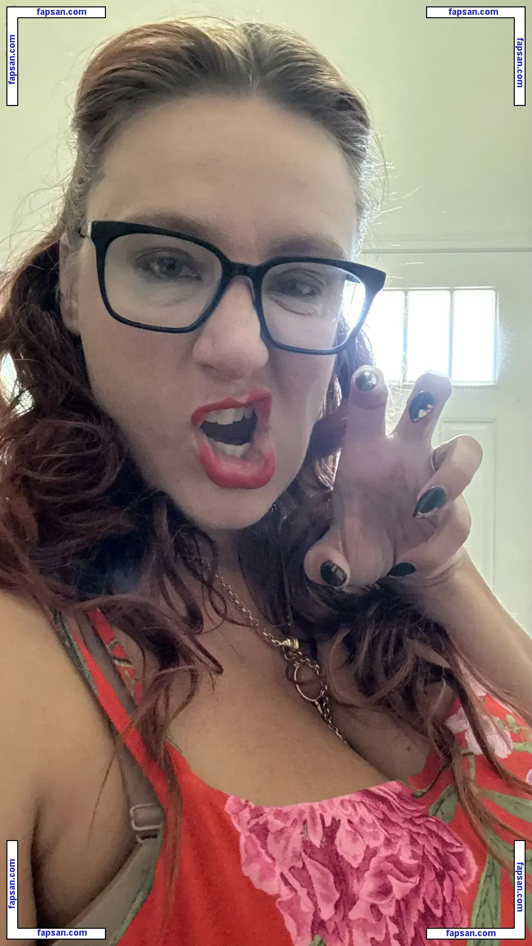 RefashionedHippie nude photo #0007 from OnlyFans