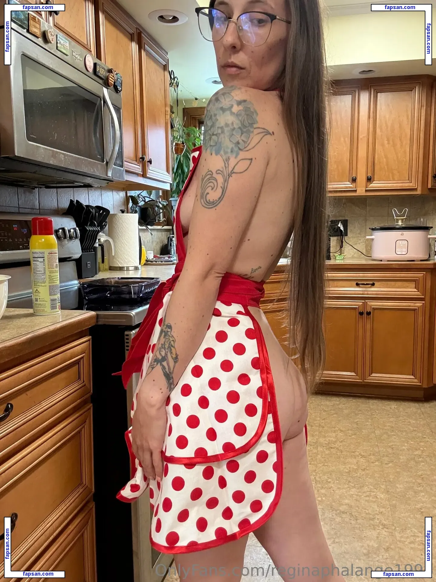 reginaphalange1993 nude photo #0005 from OnlyFans