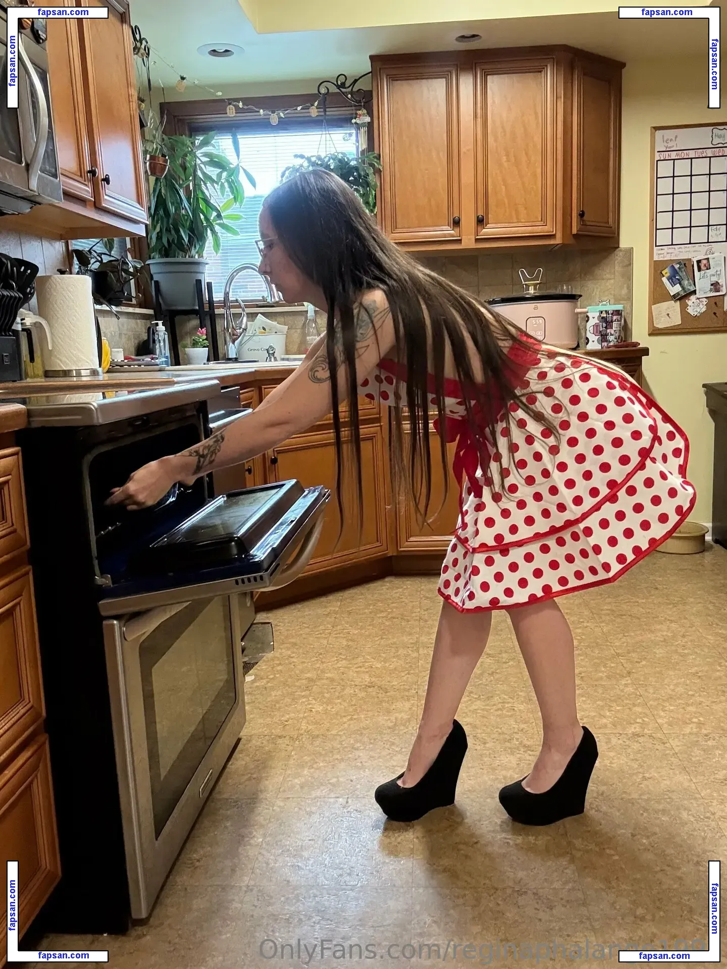 reginaphalange1993 nude photo #0015 from OnlyFans