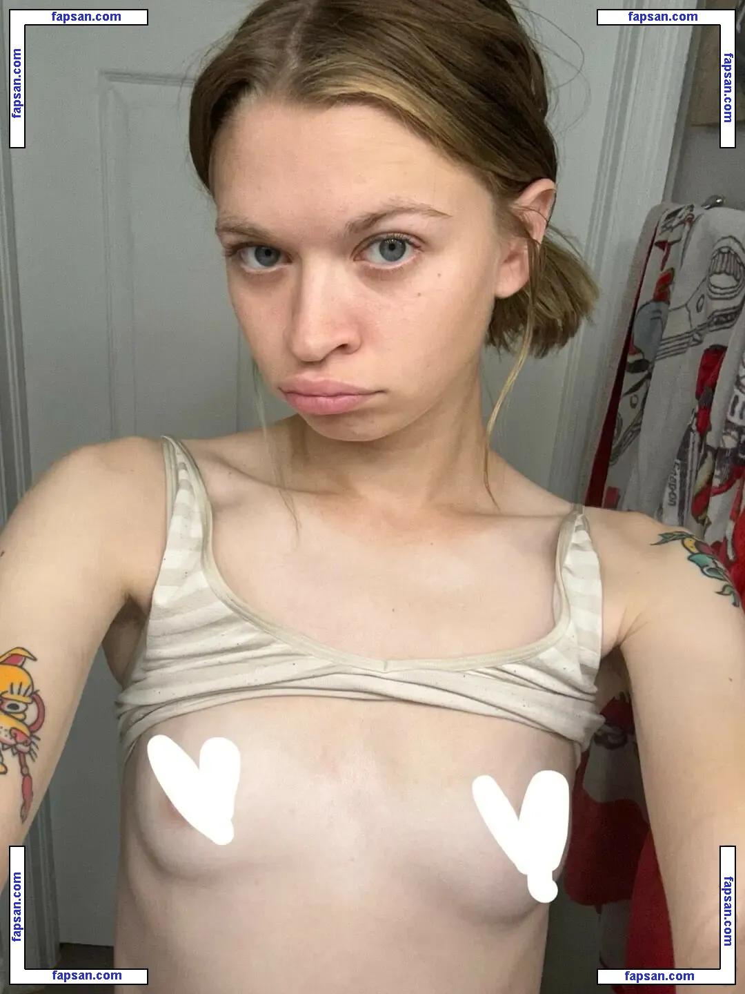 Regularslut nude photo #0004 from OnlyFans