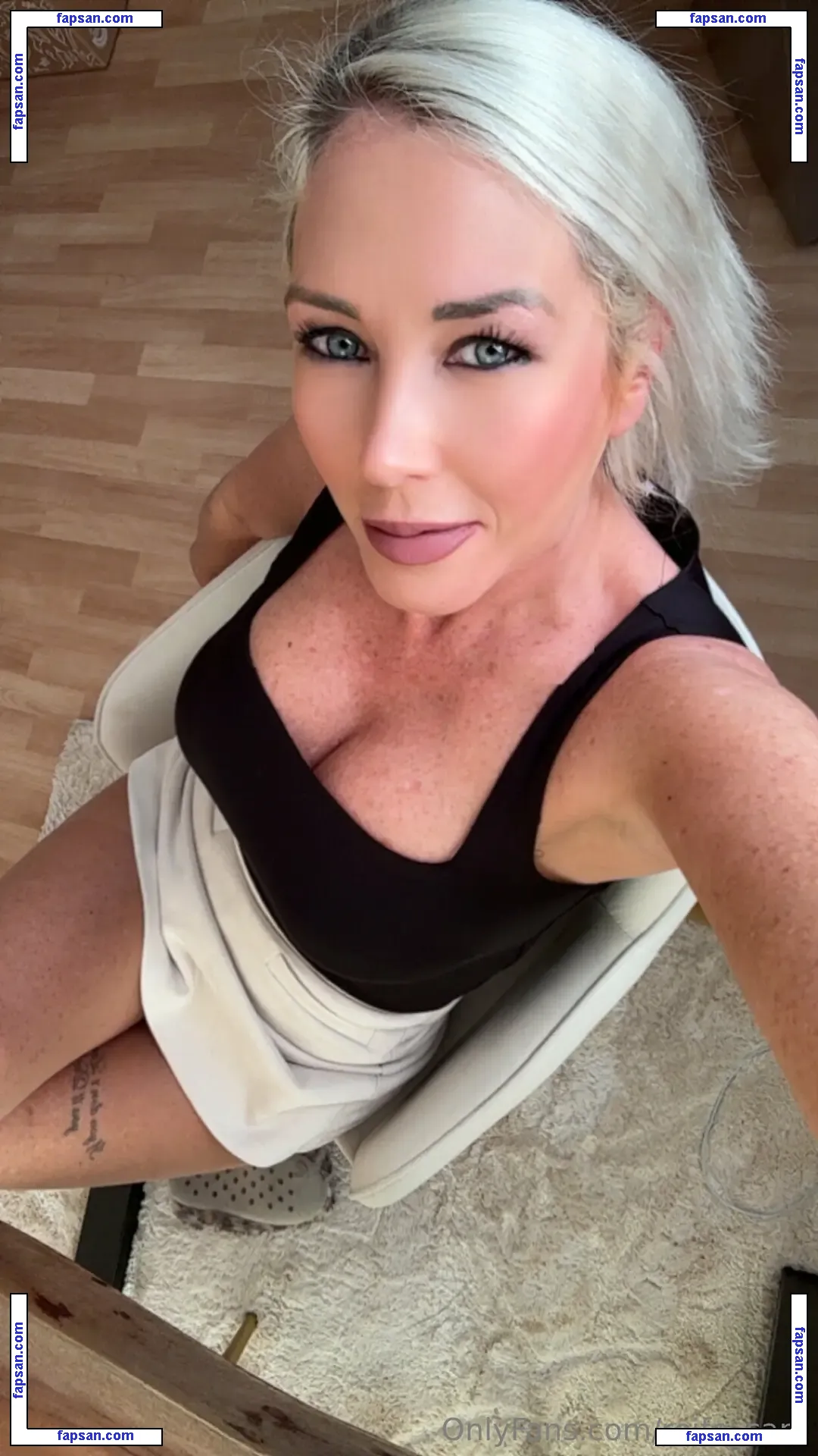 reife_caro nude photo #0010 from OnlyFans