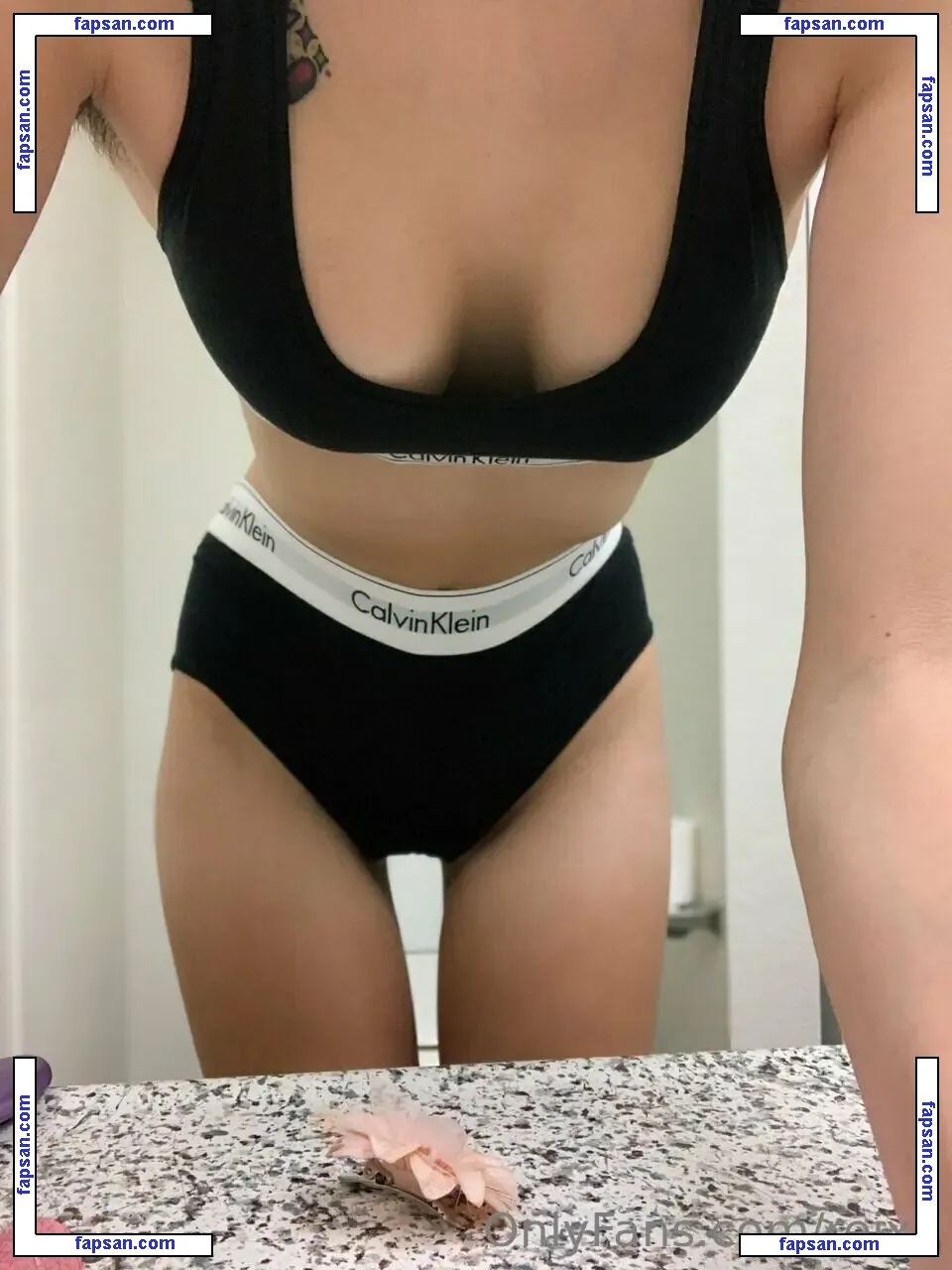 ReixLexa nude photo #0012 from OnlyFans