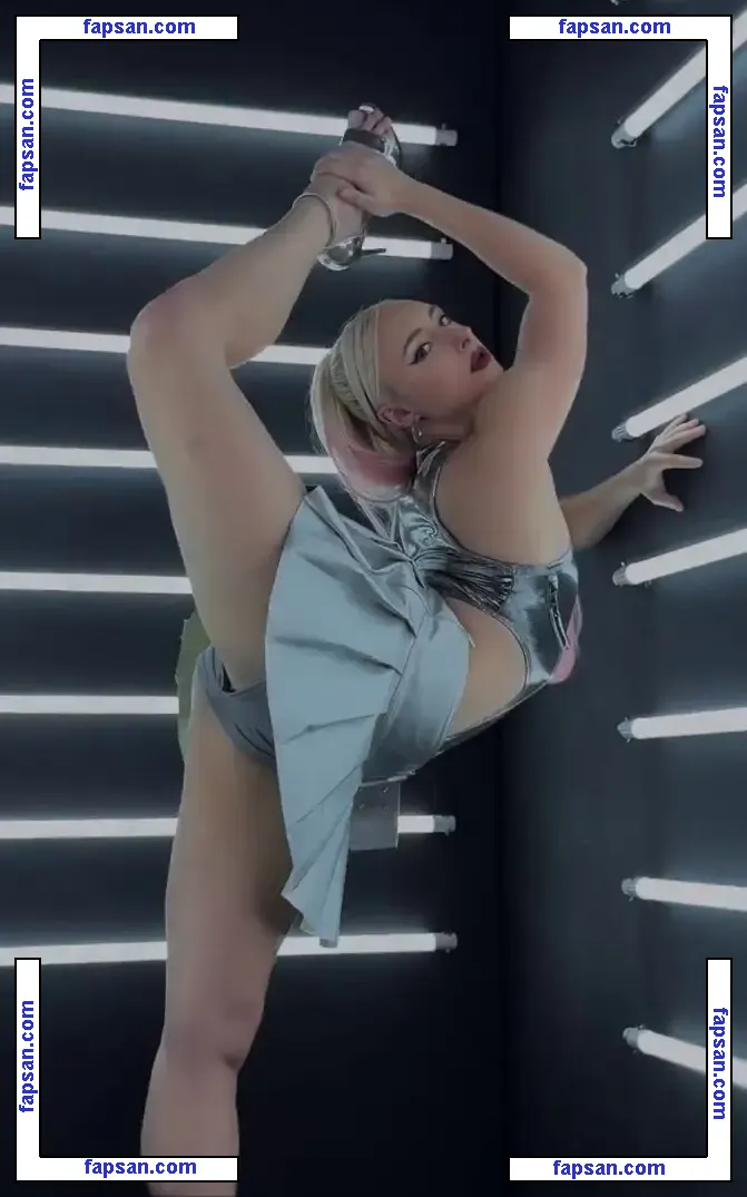 Renata Schneider голая фото #0011 с Онлифанс