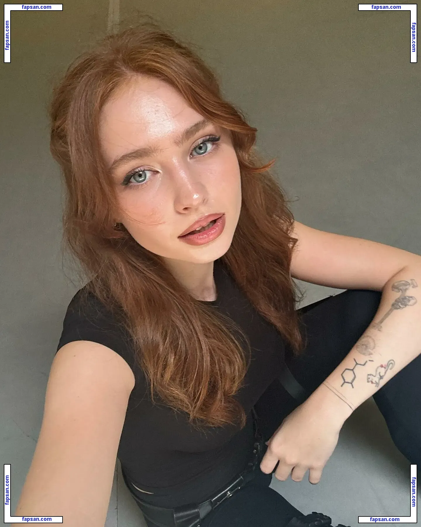 Renatarii nude photo #0528 from OnlyFans