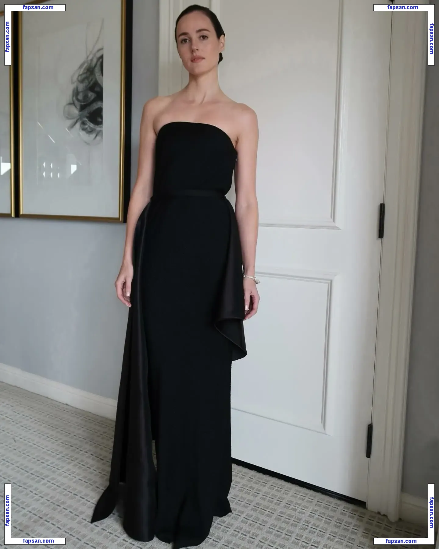 Renate Reinsve nude photo #0043 from OnlyFans