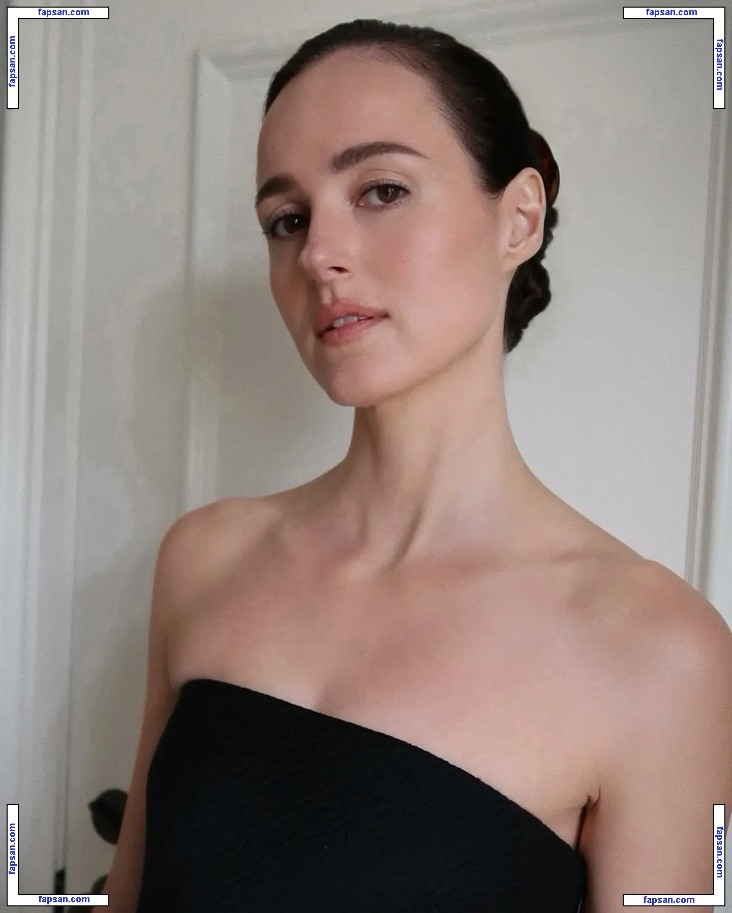 Renate Reinsve nude photo #0046 from OnlyFans