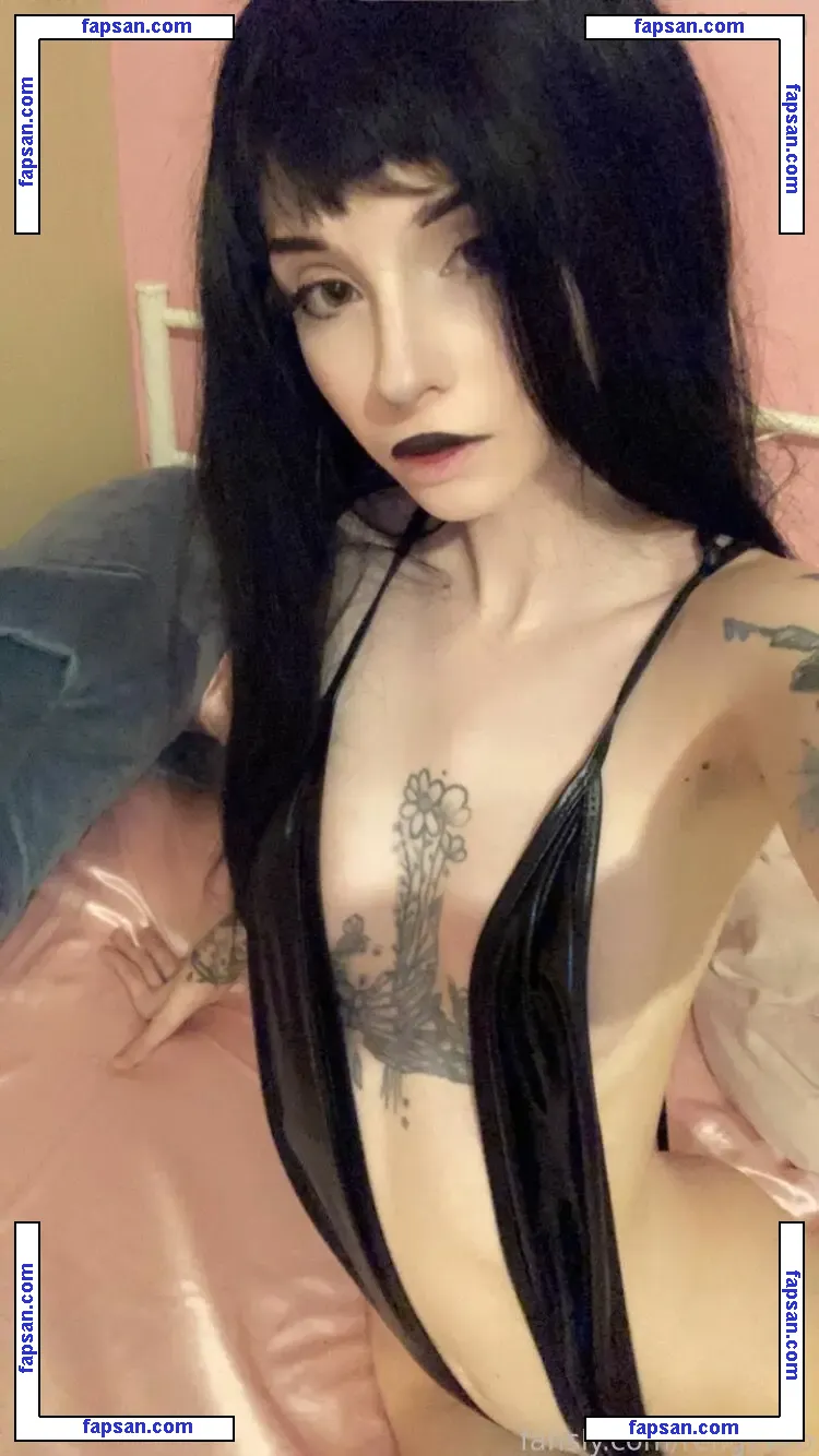 Rengekko Cosplay nude photo #0013 from OnlyFans